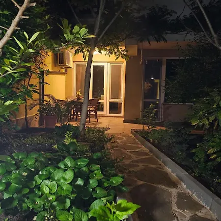 Cozy Place - в центъра, само на 5 минути пеша от плажа Burgaz