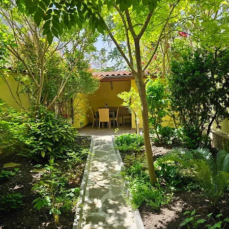 Cozy Place - в центъра, само на 5 минути пеша от плажа Апартаменты Бургас
