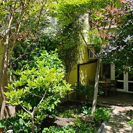 Апартаменты Cozy Place - в центъра, само на 5 минути пеша от плажа *