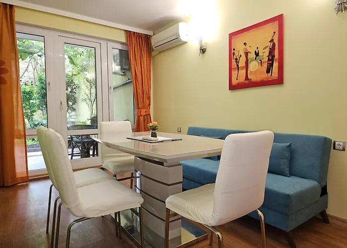 Cozy Place - в центъра, само на 5 минути пеша от плажа 布尔加斯