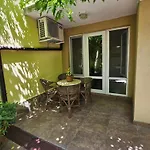 Cozy Place - в центъра, само на 5 минути пеша от плажа Apartment *
