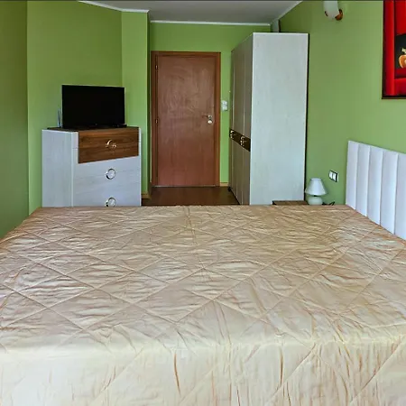 Cozy Place - в центъра, само на 5 минути пеша от плажа Апартамент